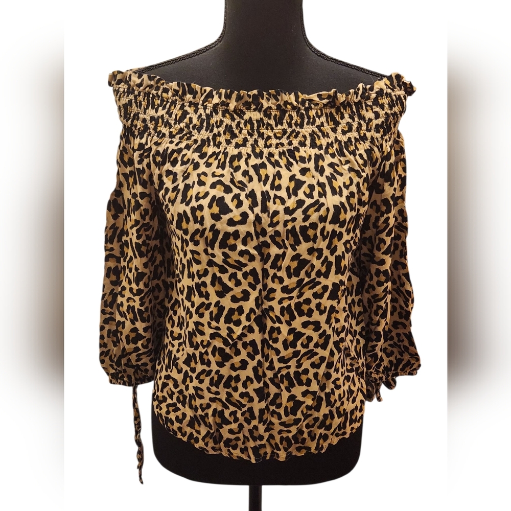 Seven Sisters Leopard Print Off-Shoulder Top